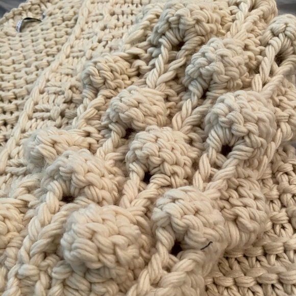 NEVER WORN popcorn sleeve cream sweater - Picture 4 of 4